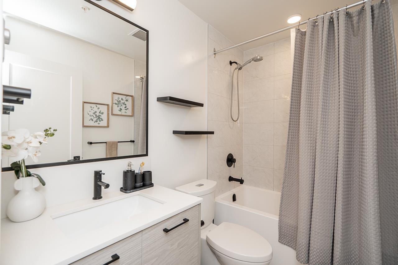 209 20077 84 Avenue, Langley, British Columbia  V2Y 3X7 - Photo 2 - R3096147