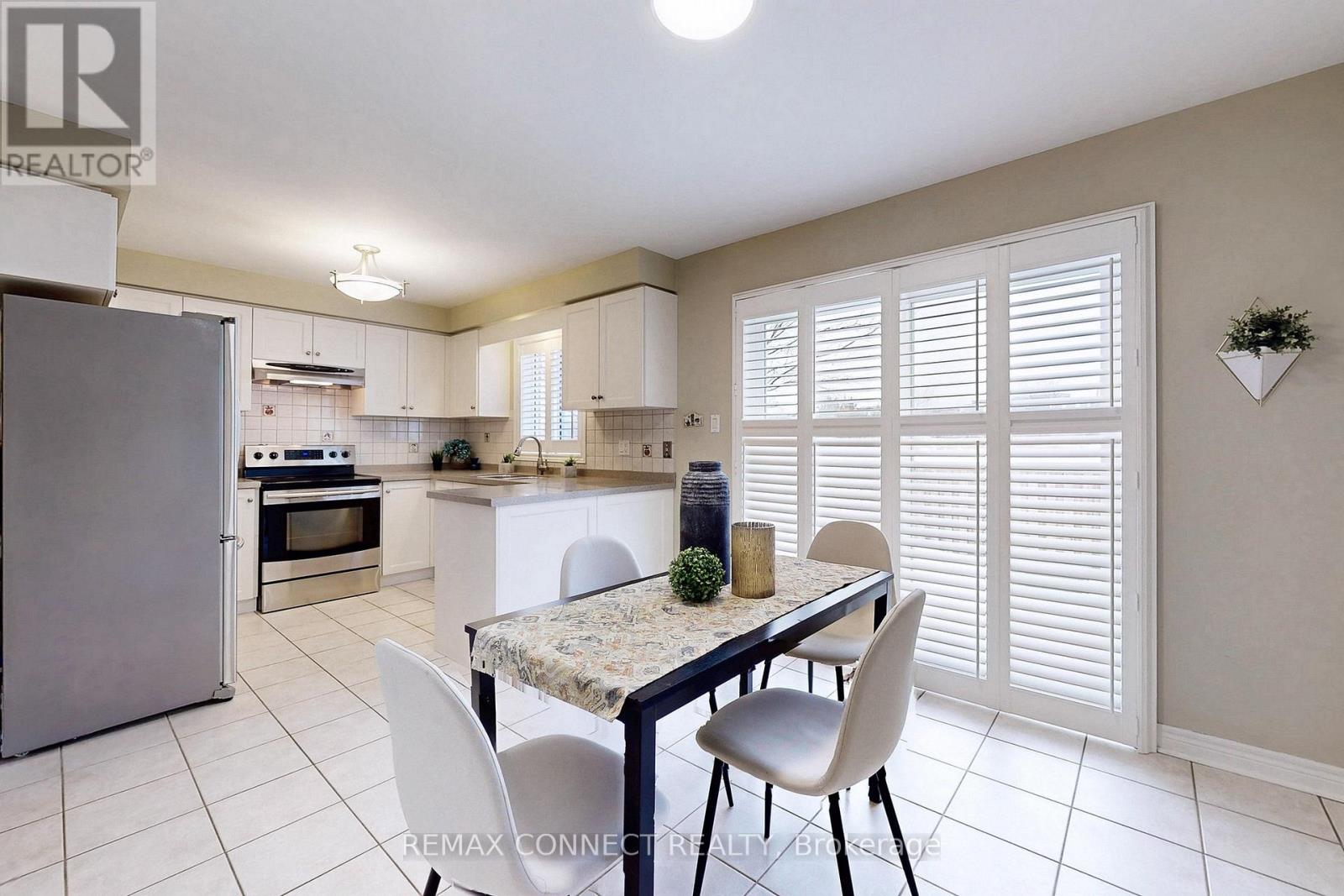 111 Dali Crescent, Toronto, Ontario  M1B 5Y3 - Photo 10 - E12846374