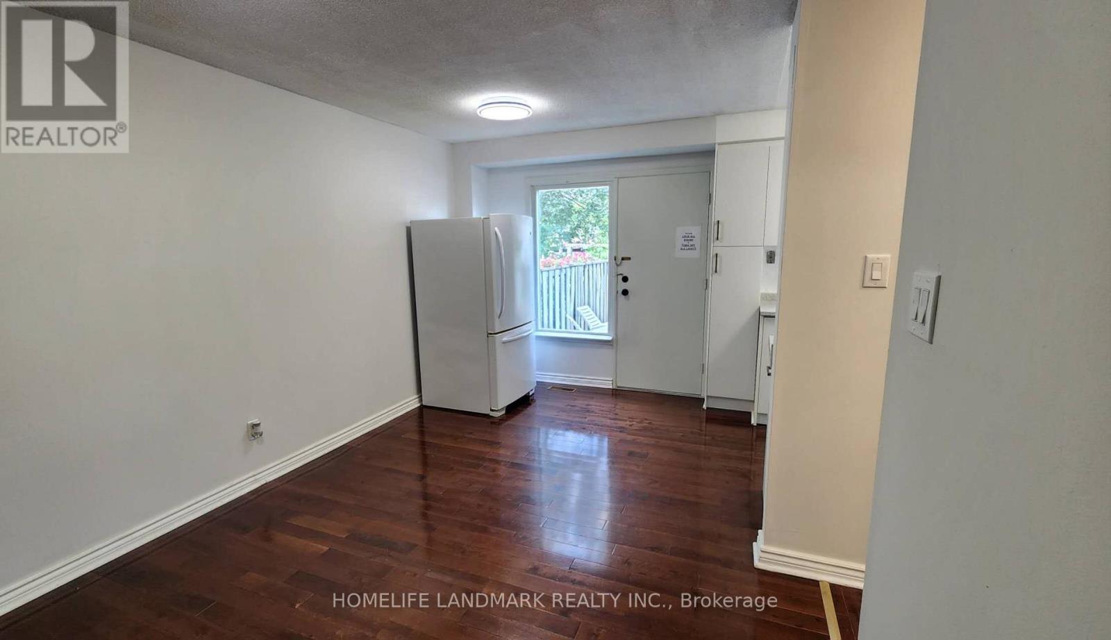 6 - 44 Chester Le Boulevard, Toronto, Ontario  M1W 2M8 - Photo 3 - E12846382