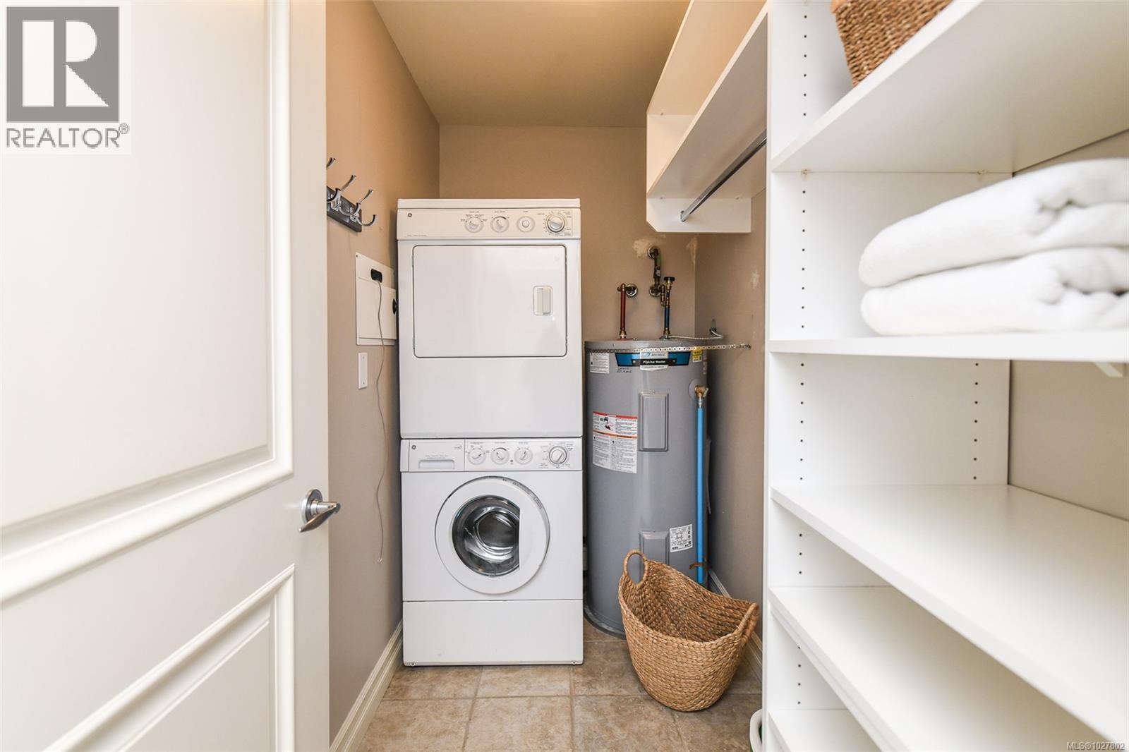 344 2300 Mansfield Dr, Courtenay, British Columbia  V9N 3S3 - Photo 16 - 1027802