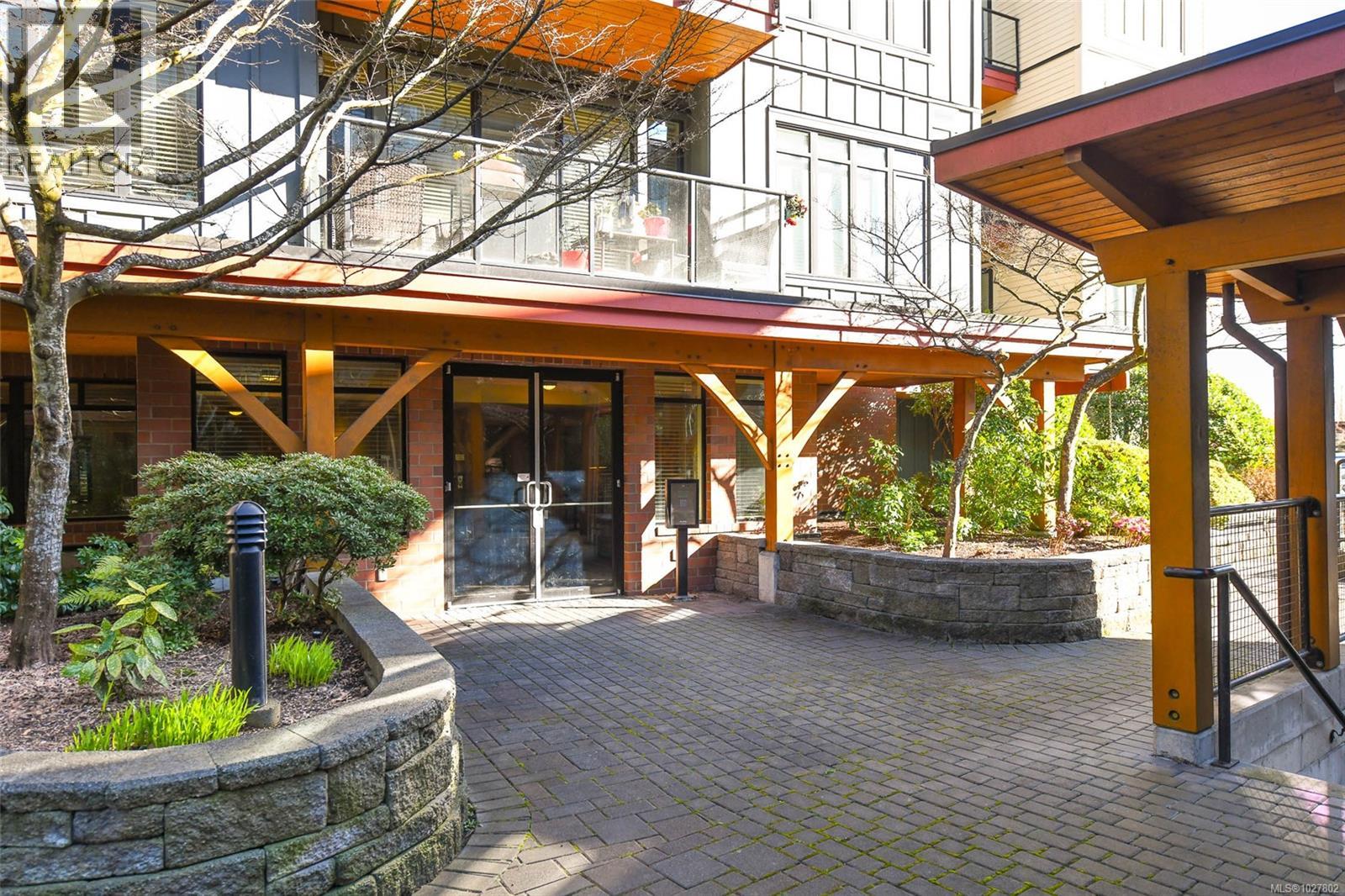 344 2300 Mansfield Dr, Courtenay, British Columbia  V9N 3S3 - Photo 17 - 1027802