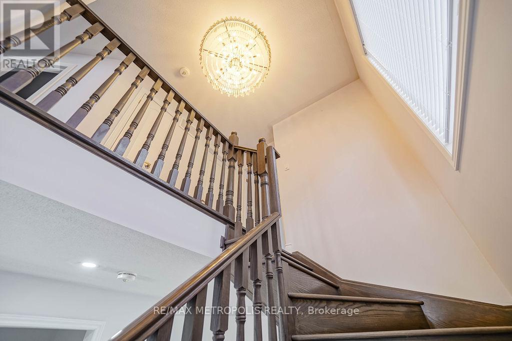 22 Haskins Crescent, Georgina, Ontario  L4P 0H4 - Photo 27 - N12846244