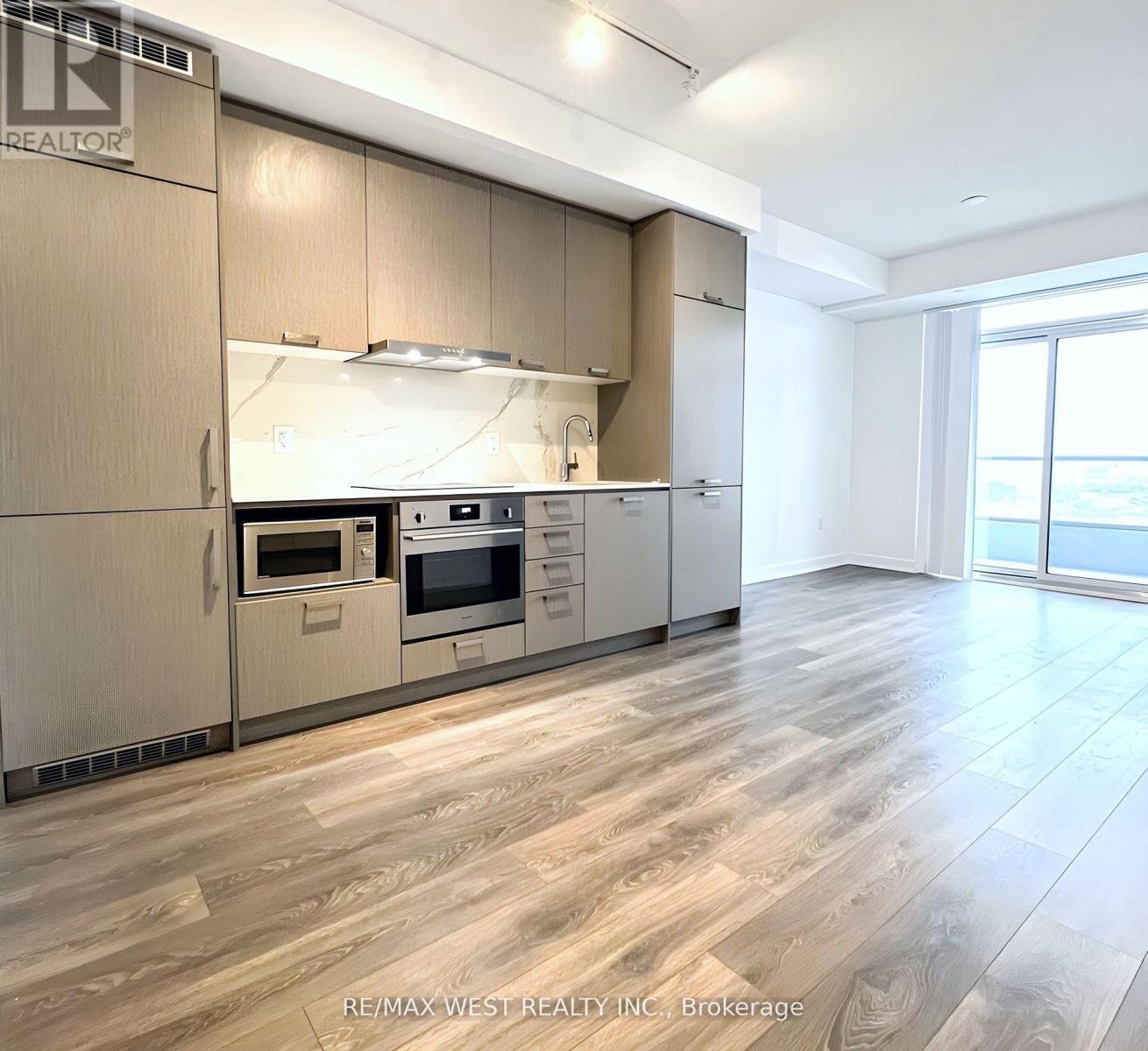 720 - 38 Honeycrisp Crescent, Vaughan (Vaughan Corporate Centre), Ontario  L4K 0M8 - Photo 2 - N12846378