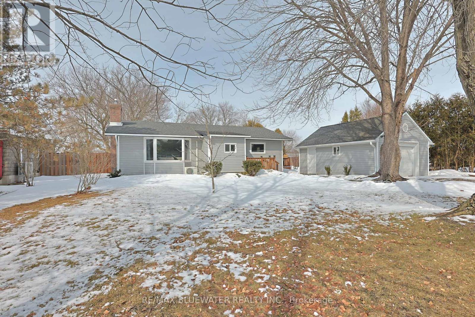 8296 Burwell Road, Lambton Shores, Ontario  N0M 1T0 - Photo 6 - X12844610