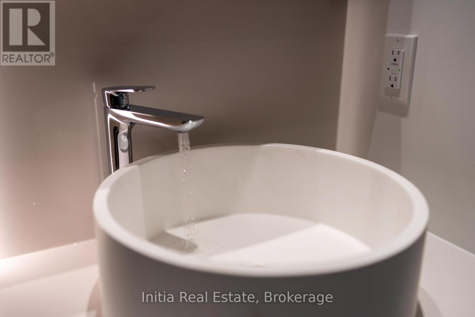 2206 - 28 Ann Street, Mississauga, Ontario  L5G 3G1 - Photo 21 - W12846238