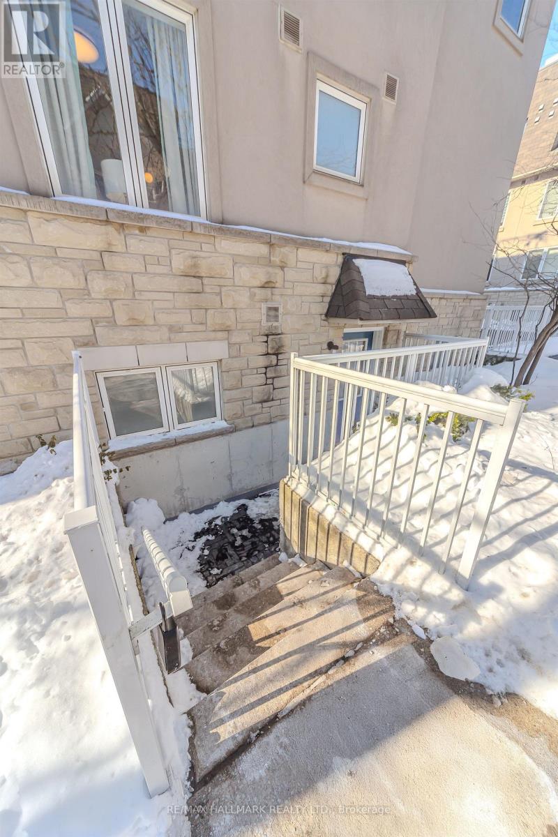 101 - 10 Turntable Crescent, Toronto, Ontario  M6H 4K9 - Photo 32 - W12846256