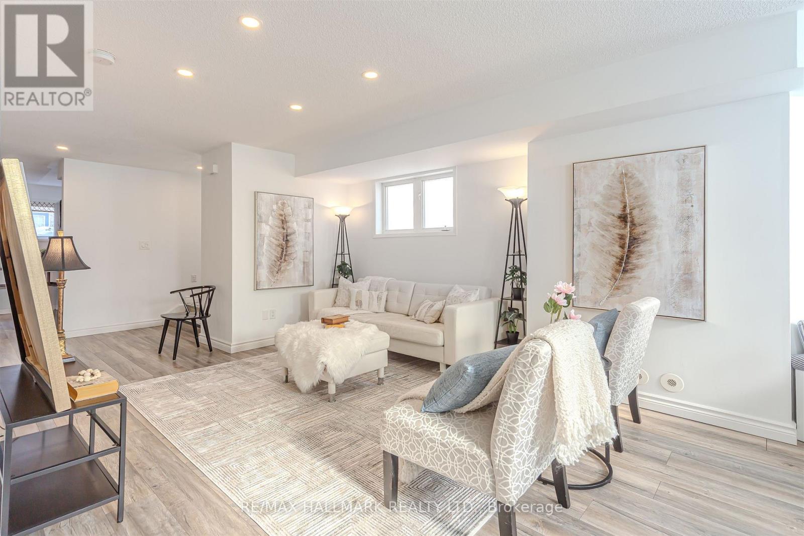 101 - 10 Turntable Crescent, Toronto, Ontario  M6H 4K9 - Photo 8 - W12846256