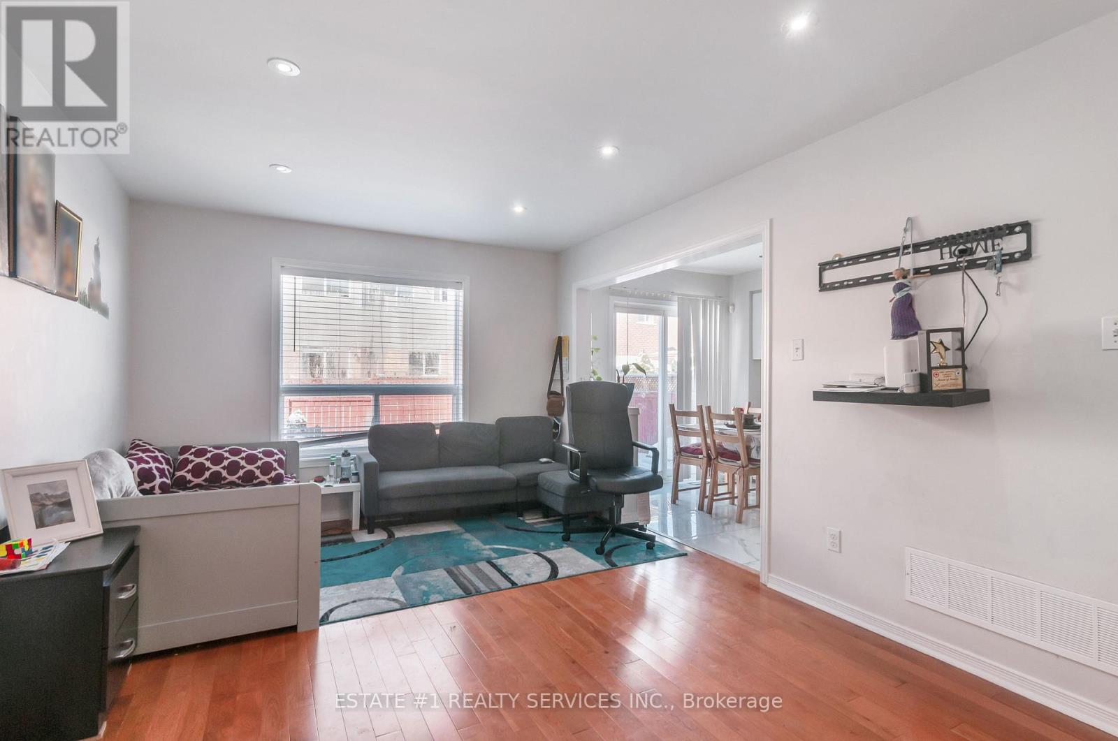 63 Tideland Drive, Brampton, Ontario  L7A 2W1 - Photo 7 - W12846288