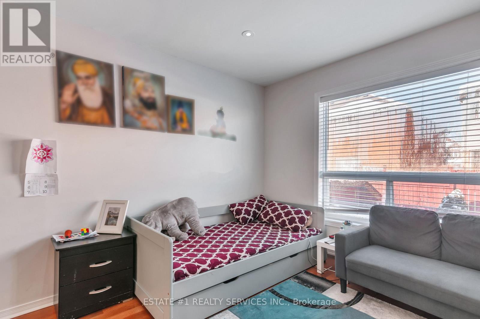 63 Tideland Drive, Brampton, Ontario  L7A 2W1 - Photo 9 - W12846288