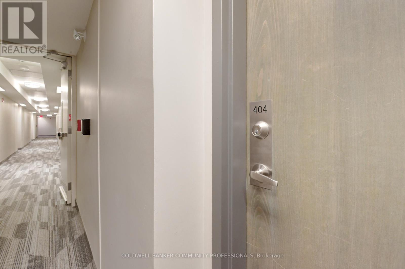 404 - 3060 Rotary Way, Burlington, Ontario  L7M 0G9 - Photo 5 - W12846342