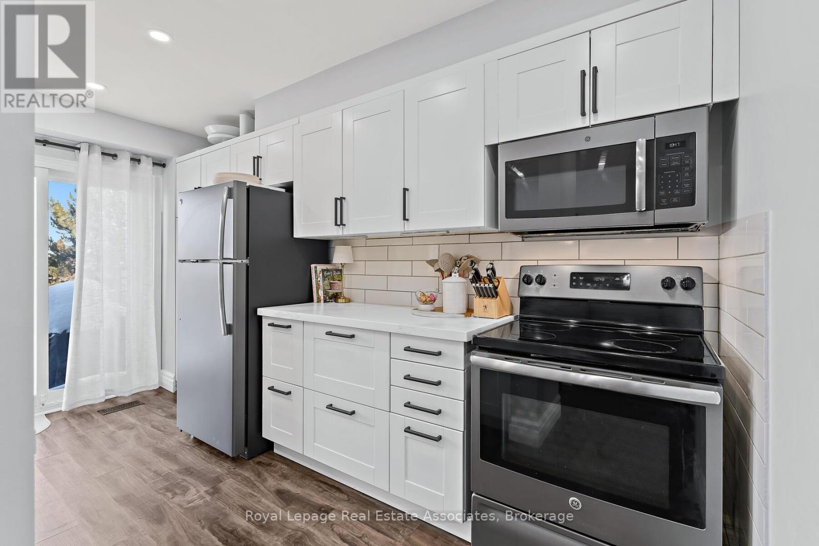 19 Stewart Maclaren Road, Halton Hills, Ontario  L7G 5L8 - Photo 12 - W12846396