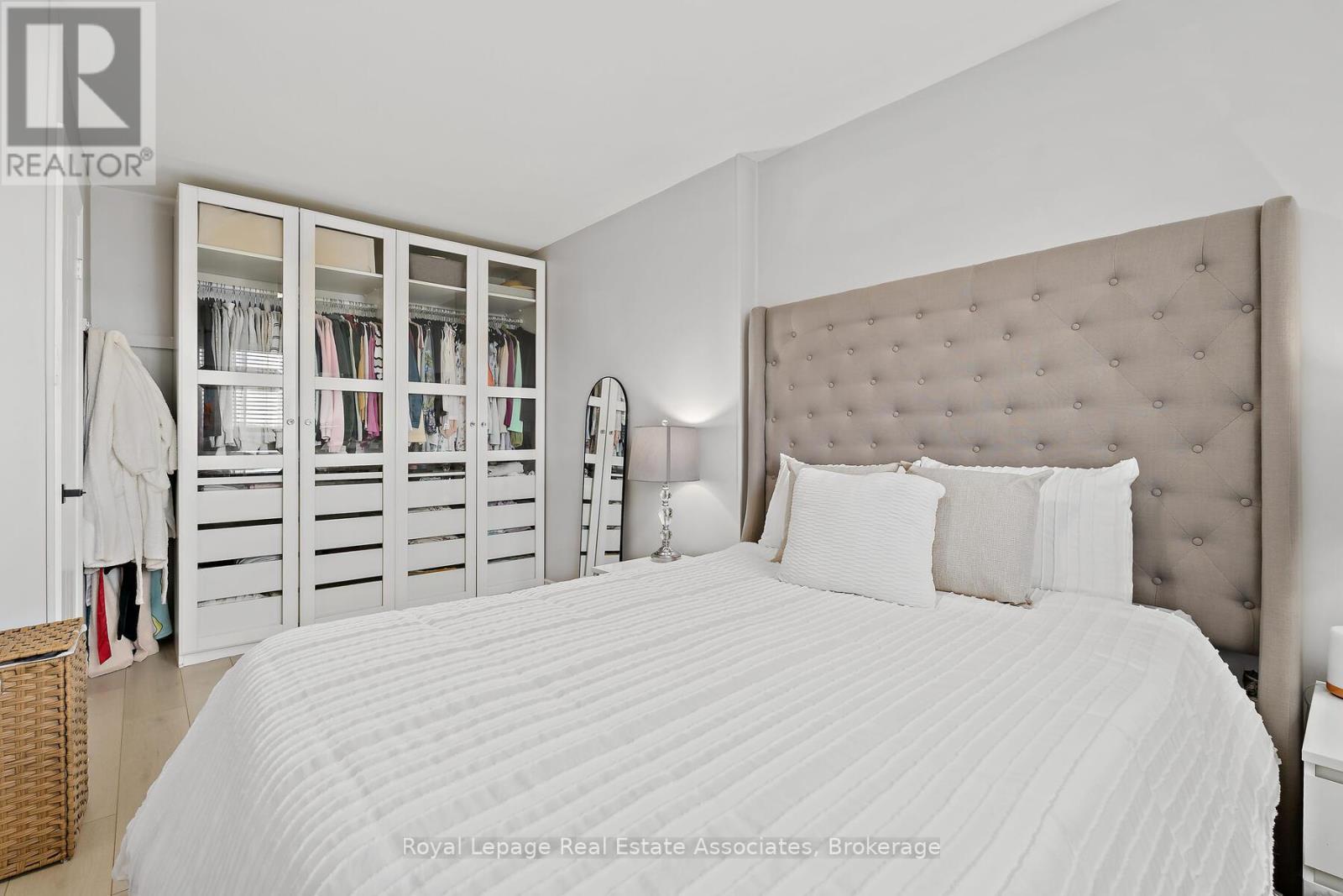 19 Stewart Maclaren Road, Halton Hills, Ontario  L7G 5L8 - Photo 19 - W12846396