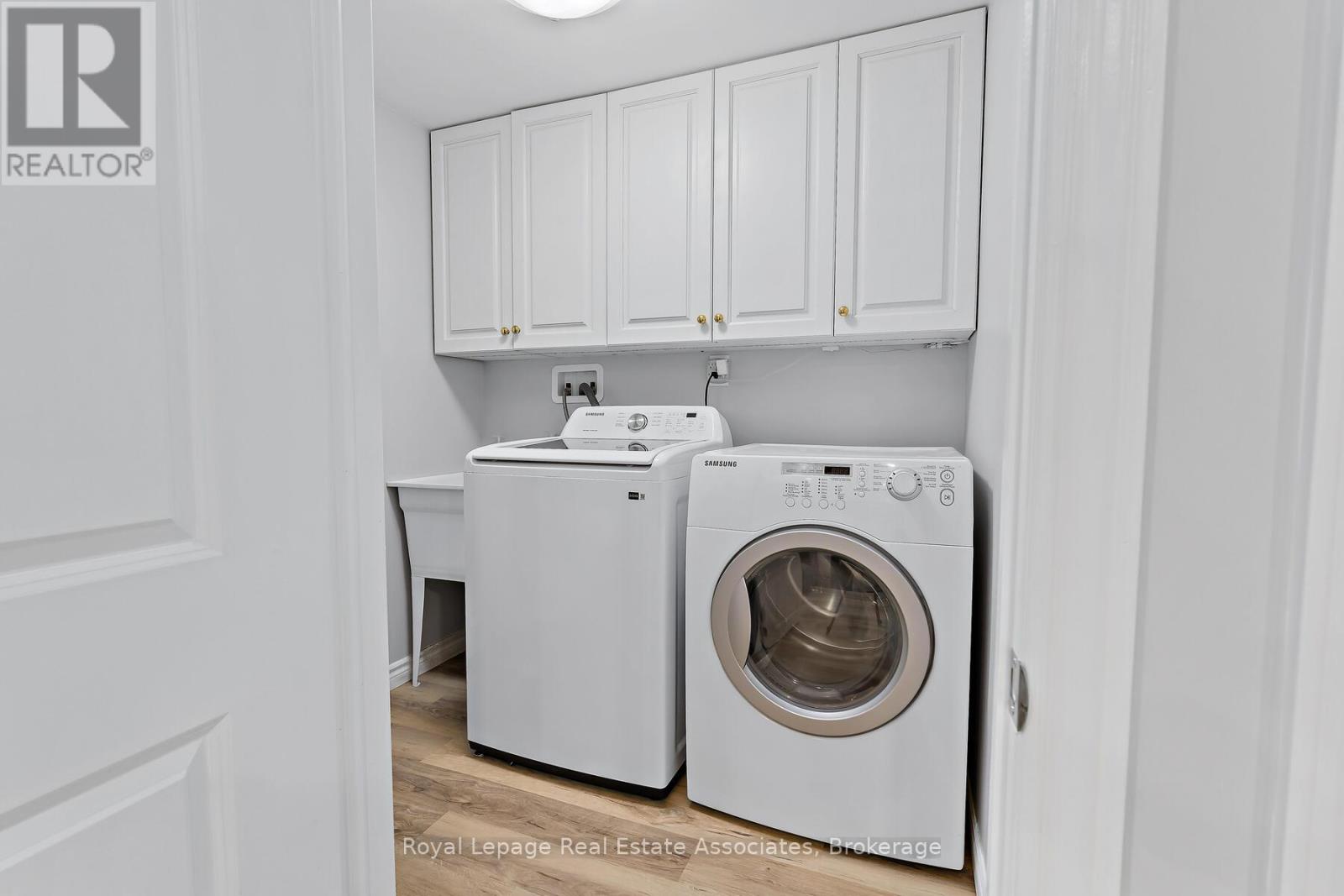 19 Stewart Maclaren Road, Halton Hills, Ontario  L7G 5L8 - Photo 30 - W12846396