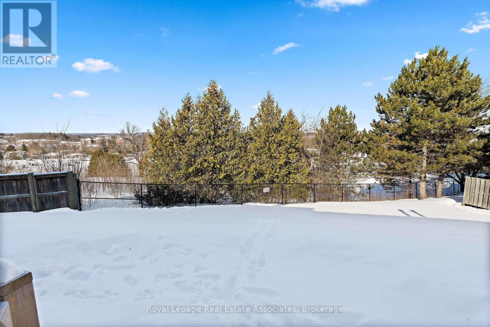 19 Stewart Maclaren Road, Halton Hills, Ontario  L7G 5L8 - Photo 32 - W12846396