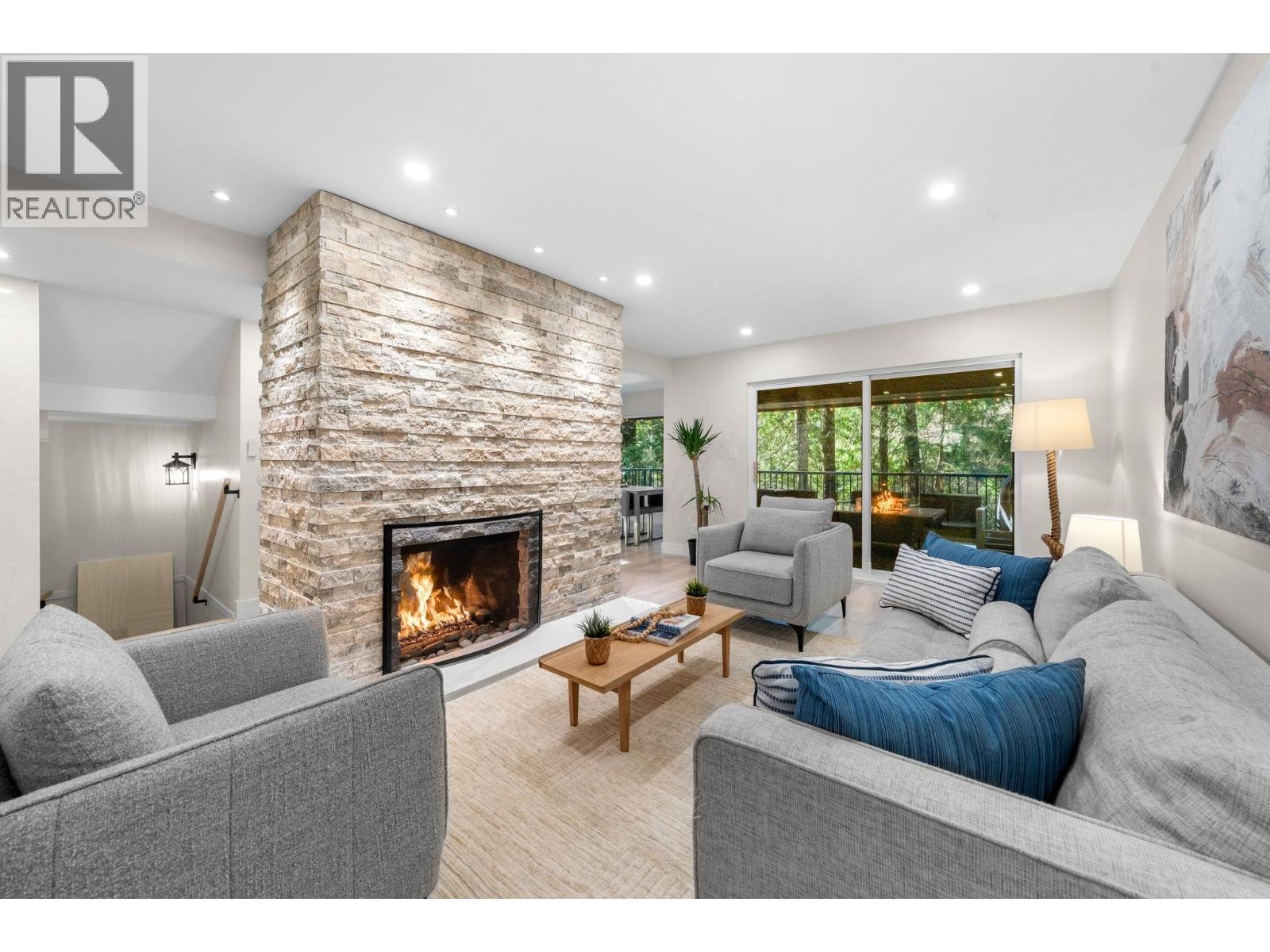 867 Frederick Road, North Vancouver, British Columbia  V7K 2Y5 - Photo 1 - R3094536