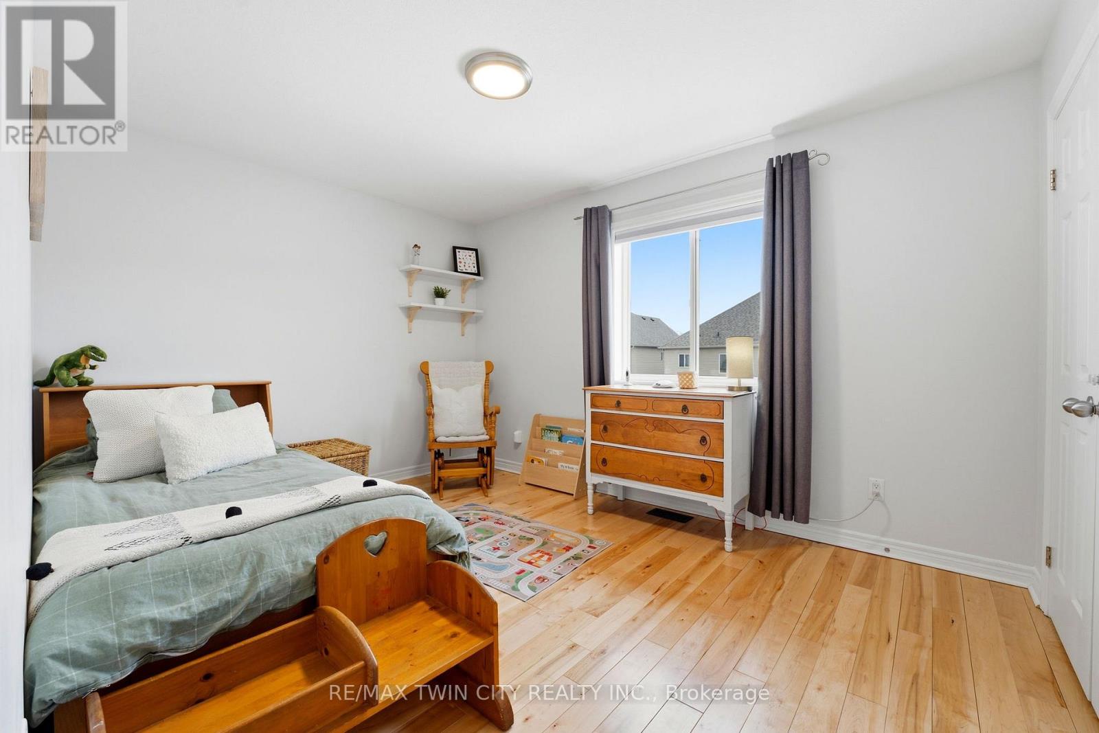 9 Patterson Drive, North Dumfries, Ontario  N0B 1E0 - Photo 15 - X12846248