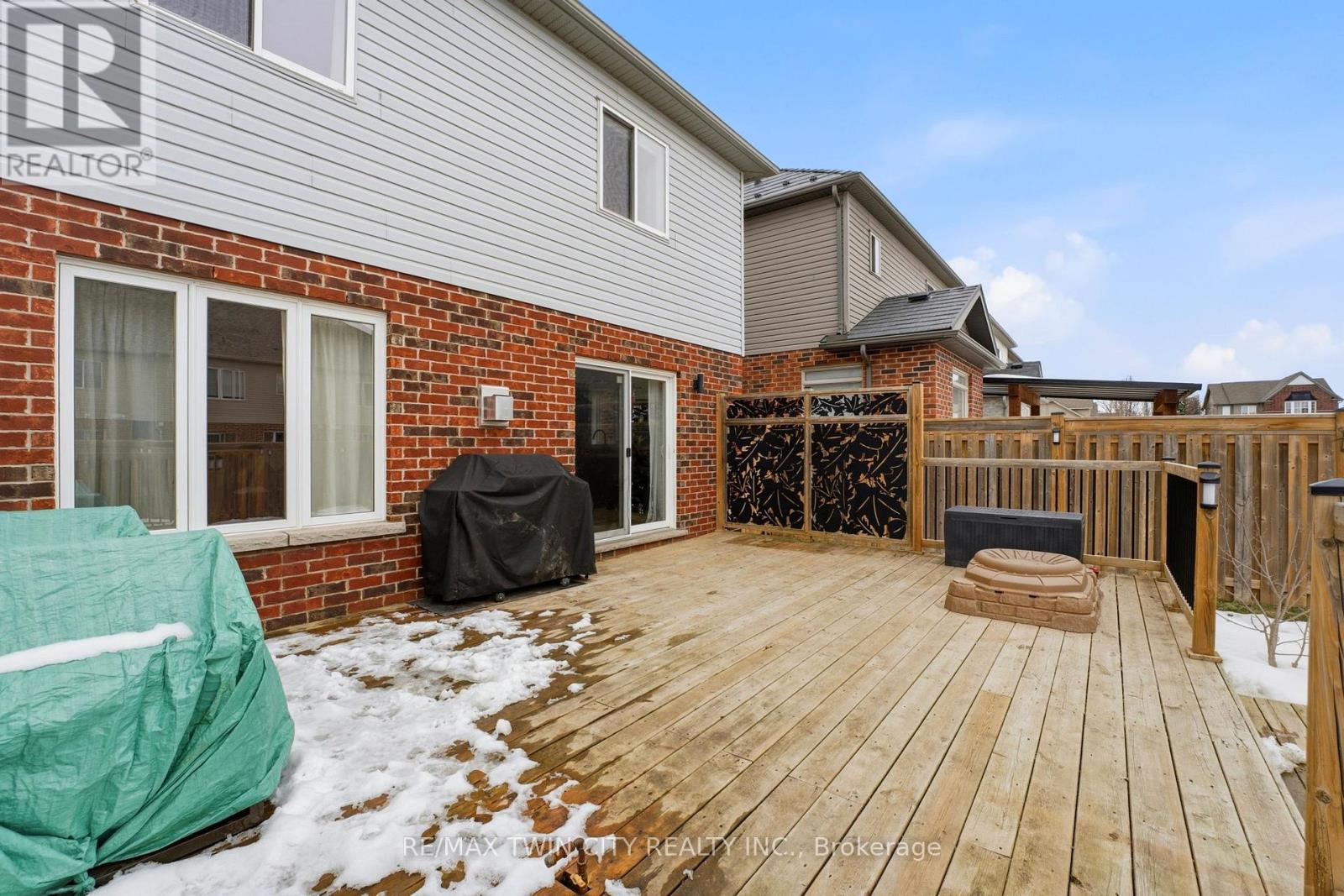 9 Patterson Drive, North Dumfries, Ontario  N0B 1E0 - Photo 18 - X12846248