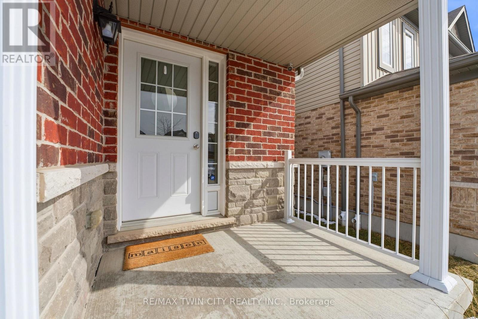 9 Patterson Drive, North Dumfries, Ontario  N0B 1E0 - Photo 2 - X12846248