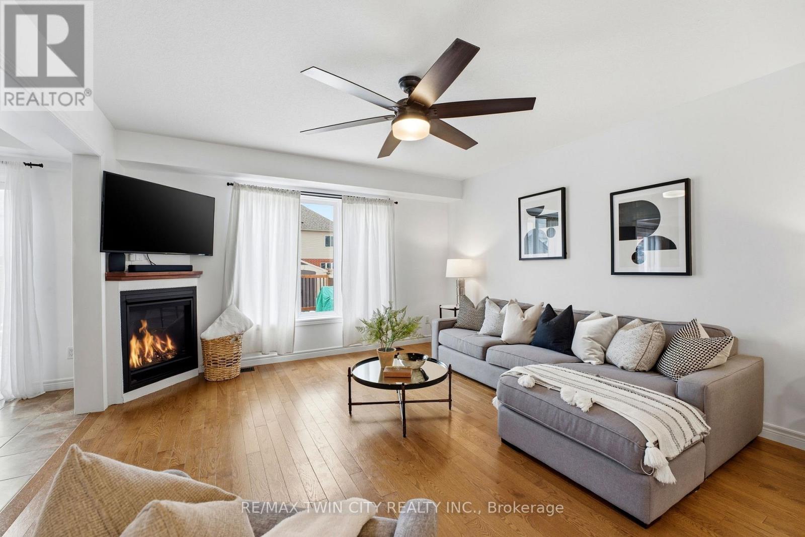 9 Patterson Drive, North Dumfries, Ontario  N0B 1E0 - Photo 3 - X12846248