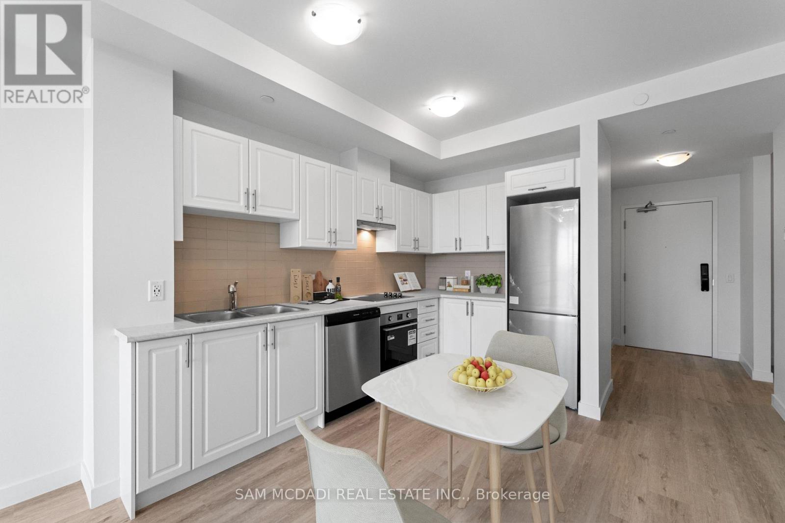 505 - 461 Green Road, Hamilton, Ontario  L8E 5B4 - Photo 5 - X12846254