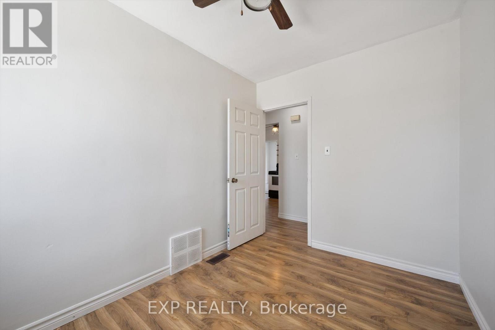 253 Sydney Street S, Kitchener, Ontario  N2G 3V8 - Photo 13 - X12846268