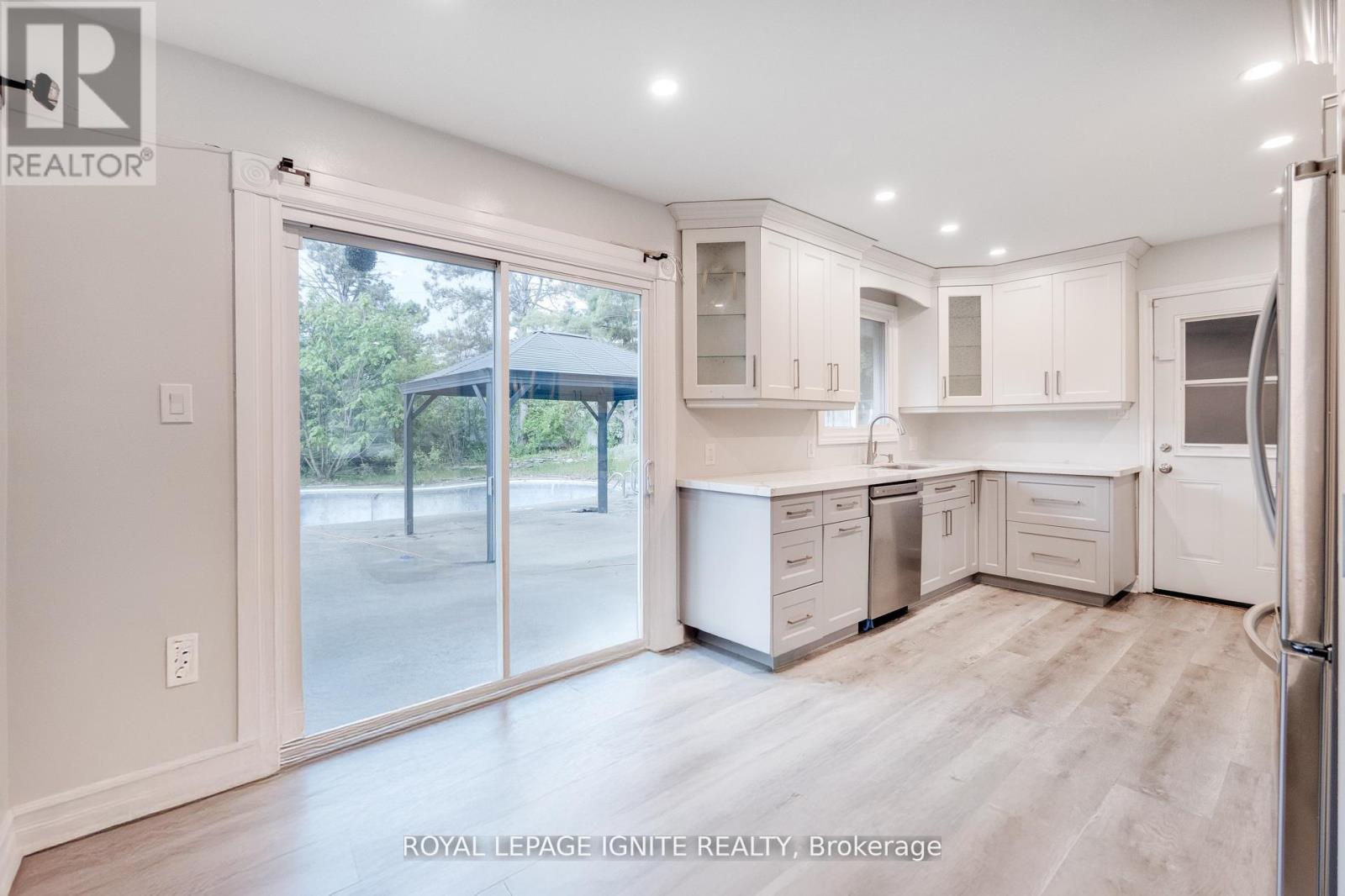 1761 Daleview Crescent, Cambridge, Ontario  N3H 4R4 - Photo 10 - X12846296