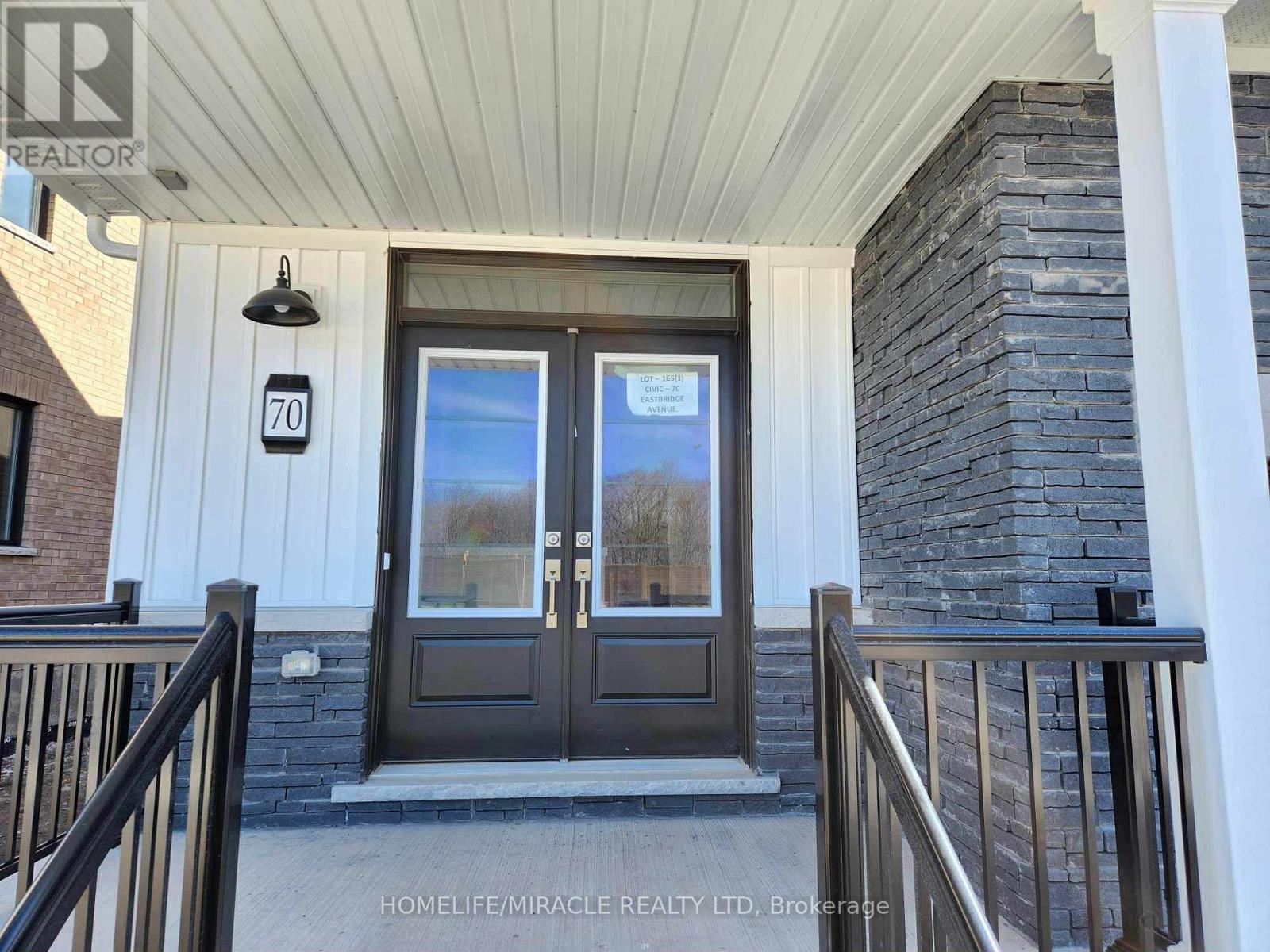 70 Eastbridge Avenue, Welland, Ontario  L3B 0M2 - Photo 3 - X12846314