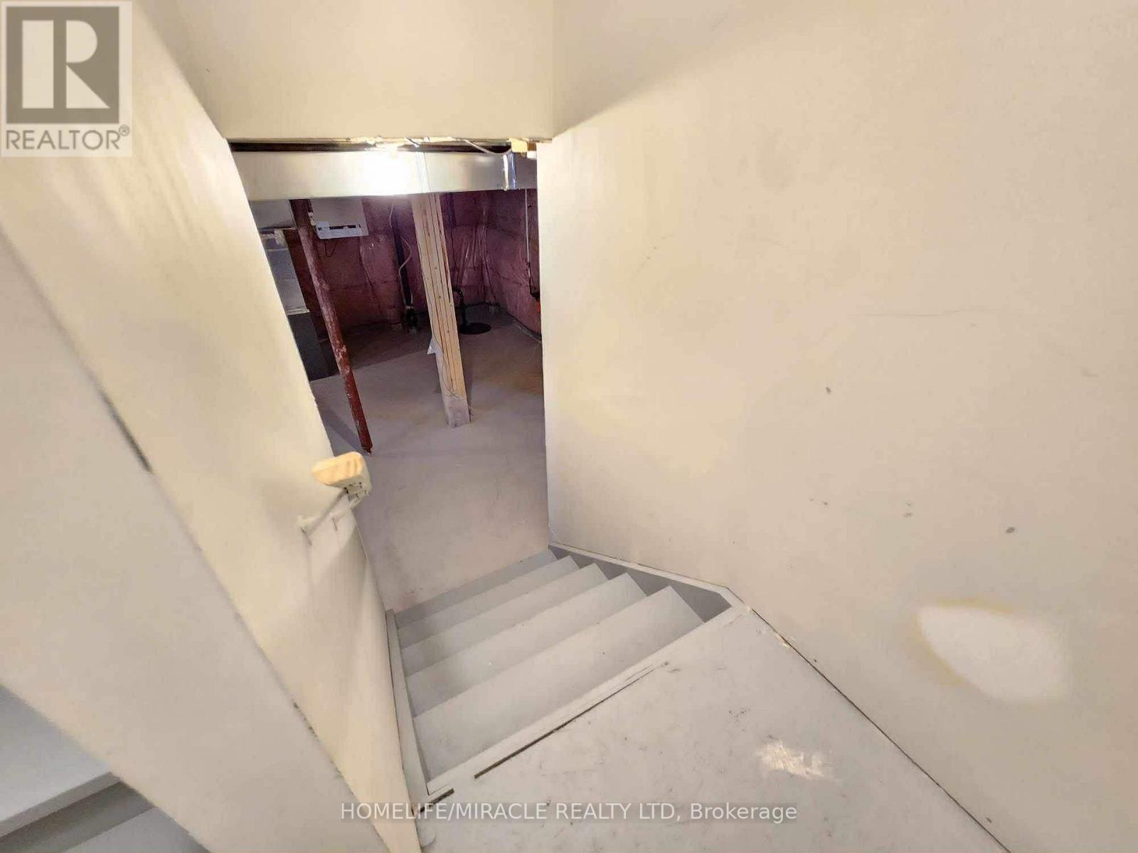 70 Eastbridge Avenue, Welland, Ontario  L3B 0M2 - Photo 30 - X12846314