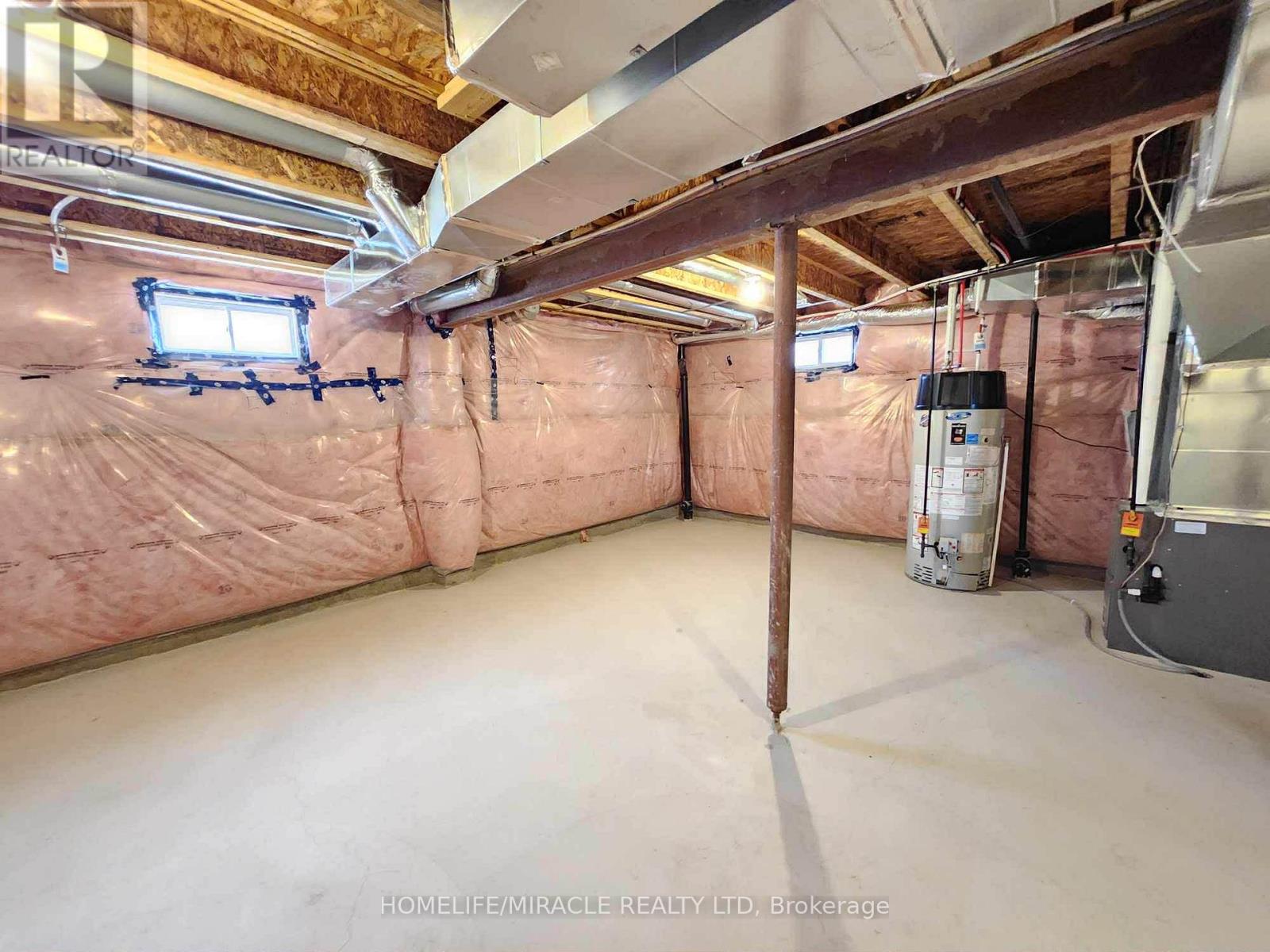 70 Eastbridge Avenue, Welland, Ontario  L3B 0M2 - Photo 32 - X12846314