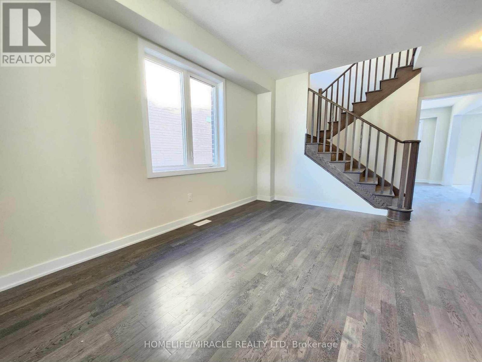 70 Eastbridge Avenue, Welland, Ontario  L3B 0M2 - Photo 8 - X12846314