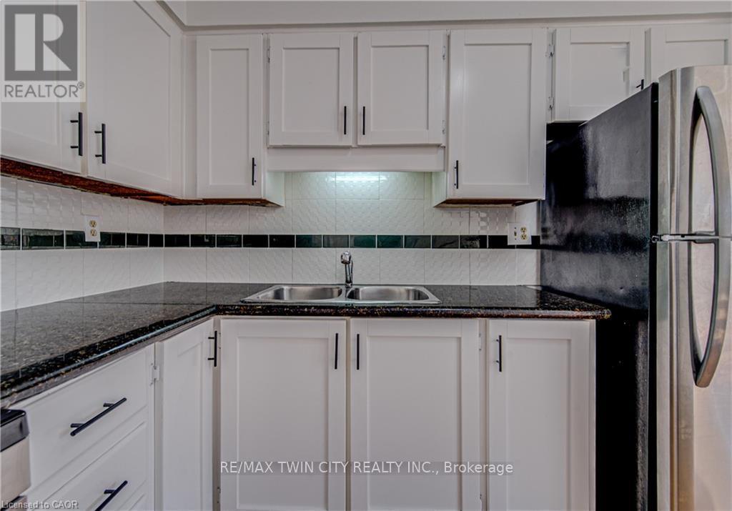 277 Pioneer Drive, Kitchener, Ontario  N2P 1M9 - Photo 12 - X12846318