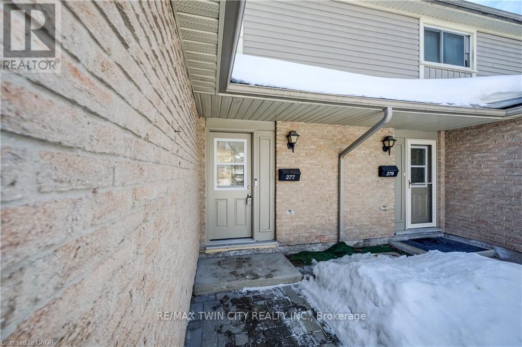 277 Pioneer Drive, Kitchener, Ontario  N2P 1M9 - Photo 2 - X12846318