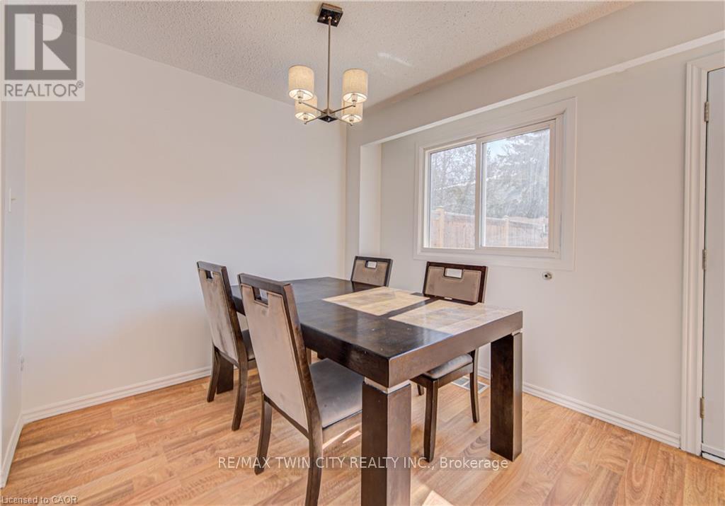 277 Pioneer Drive, Kitchener, Ontario  N2P 1M9 - Photo 8 - X12846318