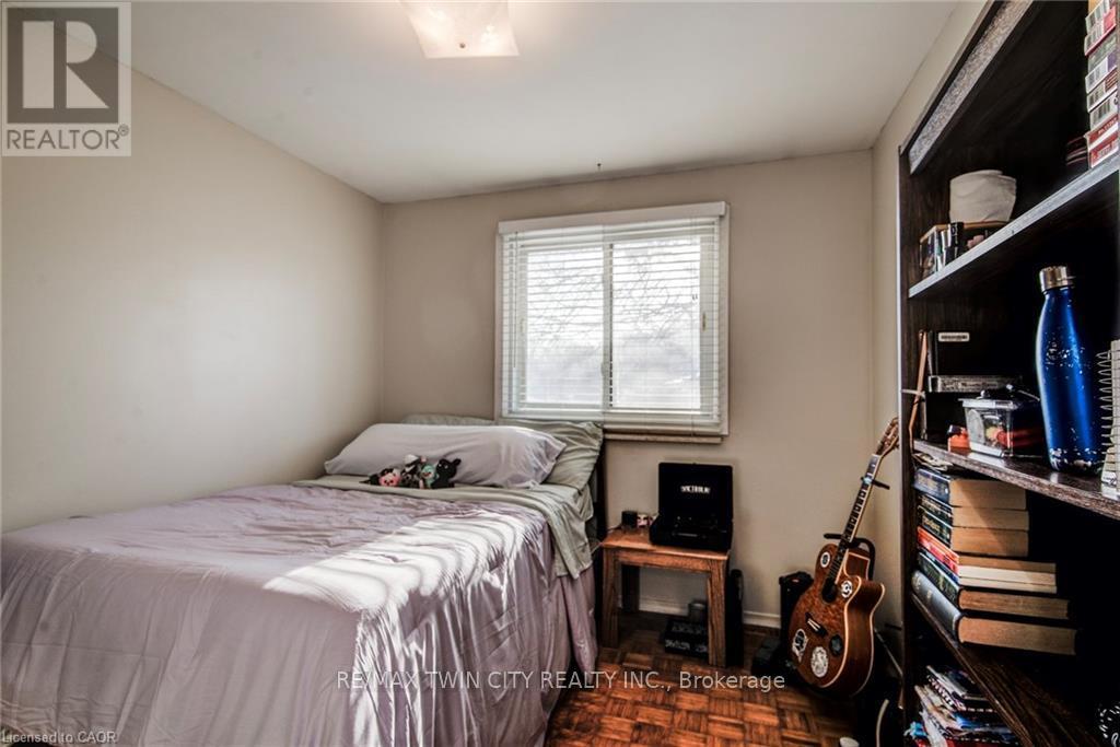 71 Shadeland Crescent, Kitchener, Ontario  N2M 2J1 - Photo 25 - X12846394