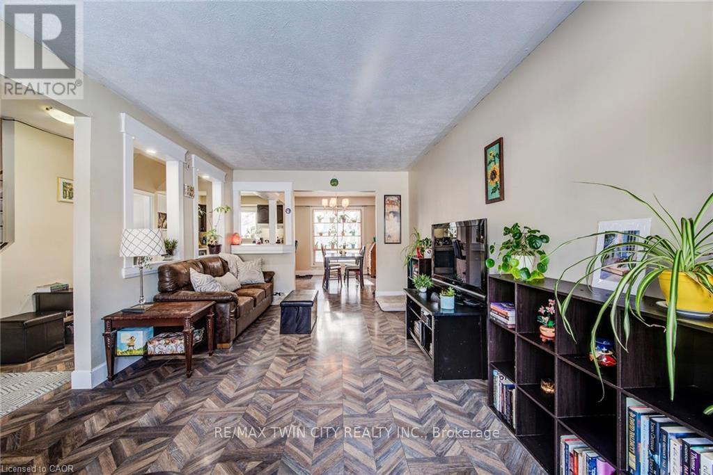 71 Shadeland Crescent, Kitchener, Ontario  N2M 2J1 - Photo 9 - X12846394