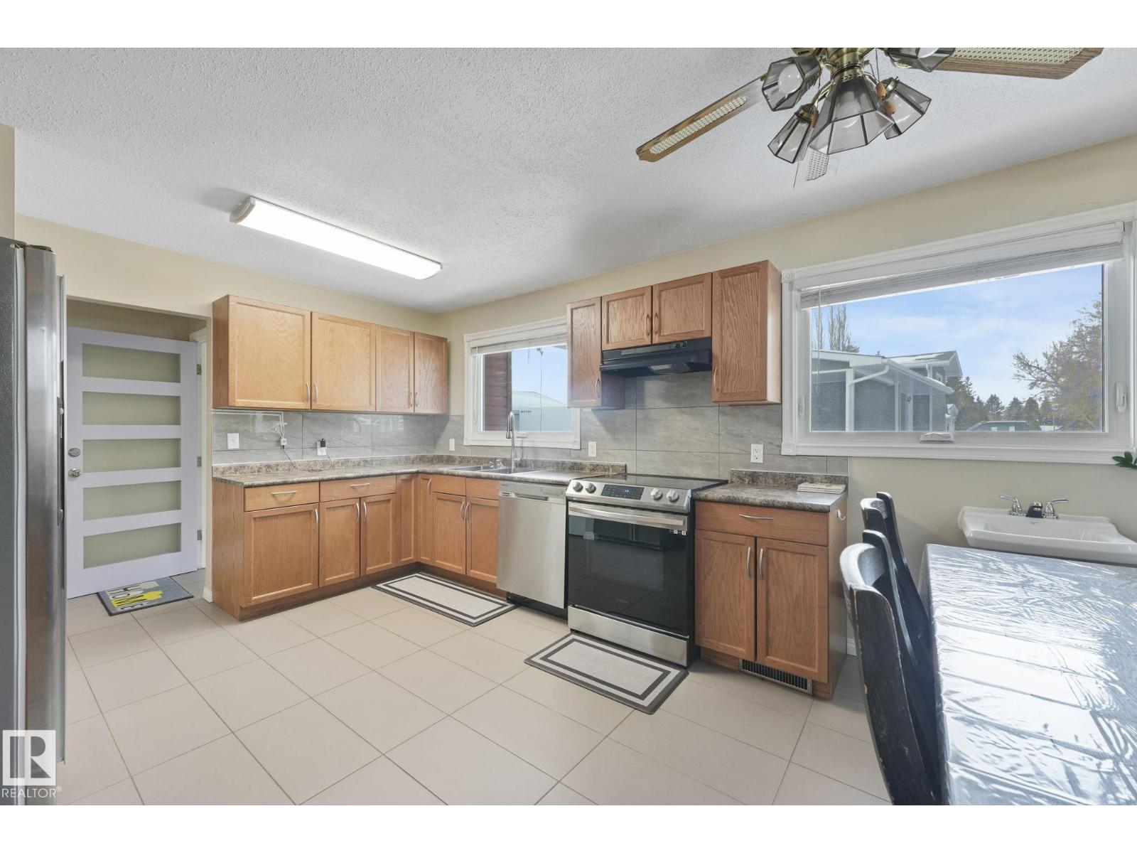 2 Scarboro Pl, St. Albert, Alberta  T8N 0H8 - Photo 14 - E4475862