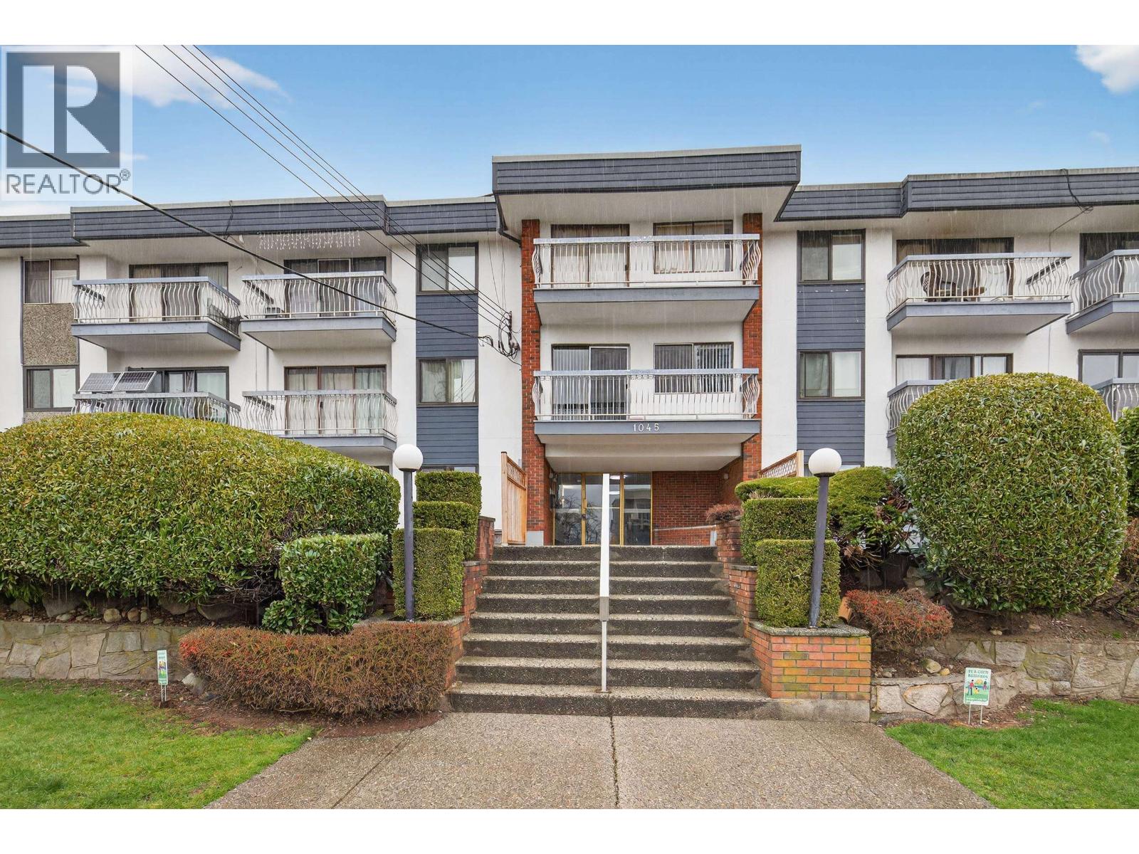 106 1045 Howie Avenue, Coquitlam, British Columbia  V3J 1T5 - Photo 1 - R3095272