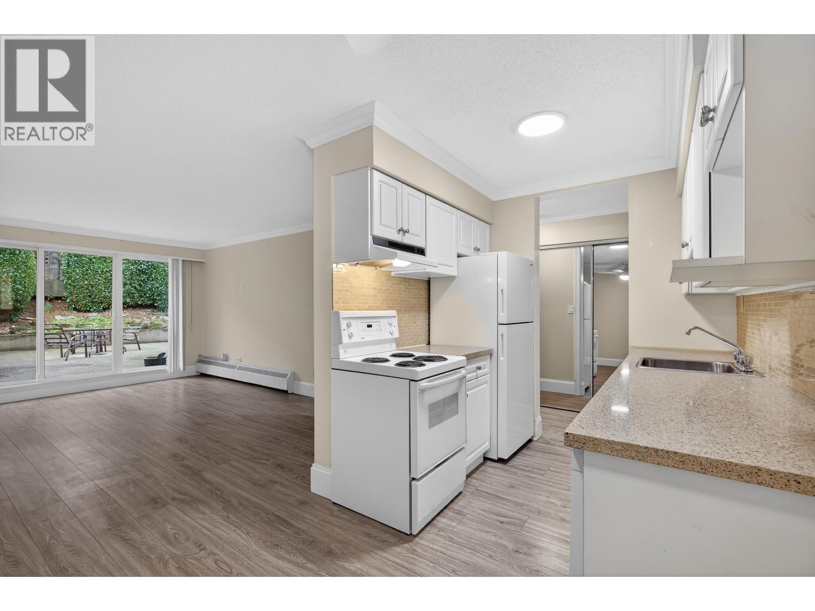 106 1045 Howie Avenue, Coquitlam, British Columbia  V3J 1T5 - Photo 4 - R3095272