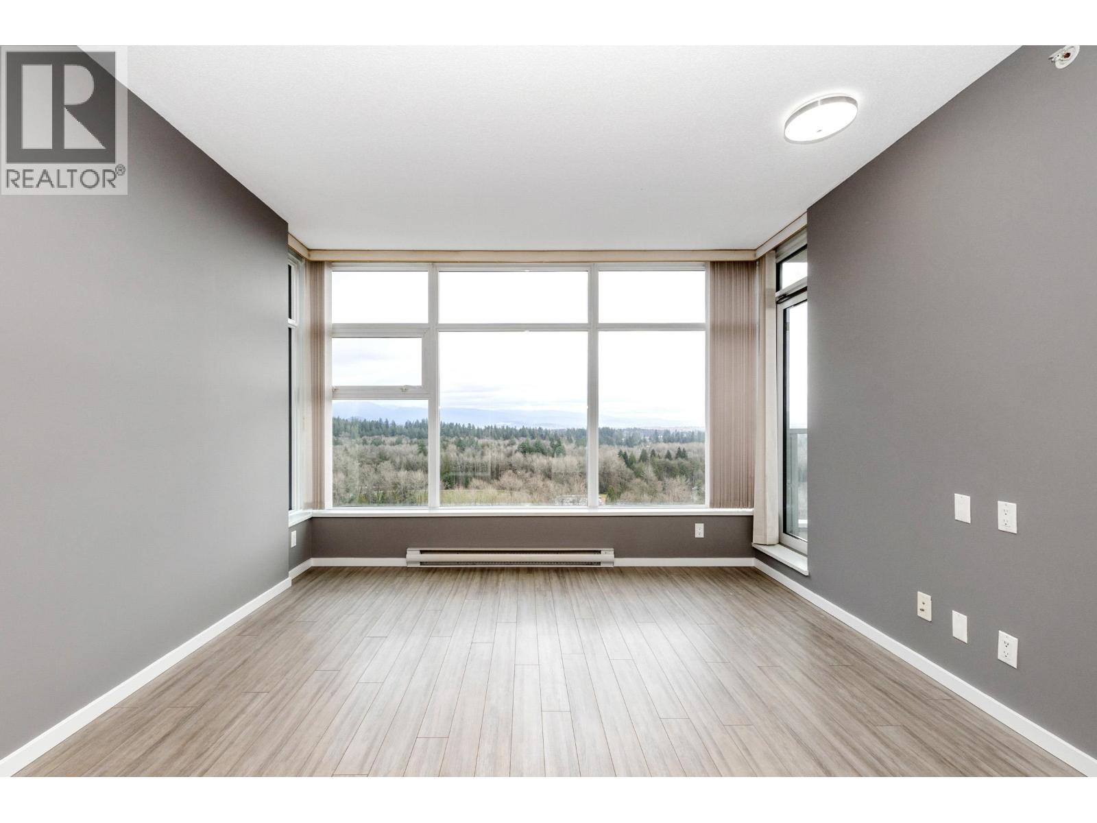 2501 3102 Windsor Gate, Coquitlam, British Columbia  V3B 0J3 - Photo 4 - R3094207