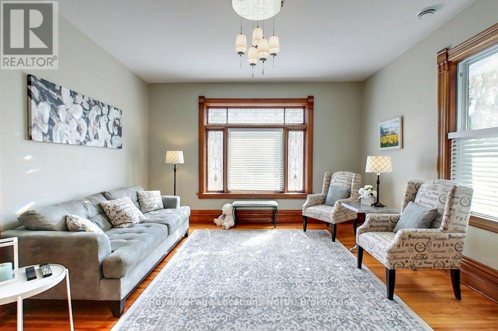 138 Bruce Street S, Blue Mountains, Ontario  N0H 2P0 - Photo 13 - X12438420