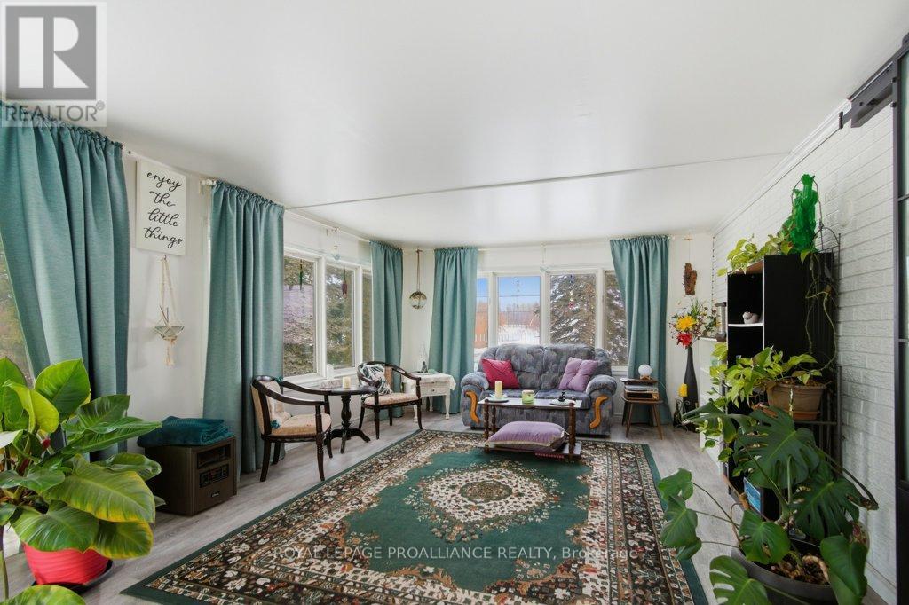 61 Lafferty Road, Quinte West, Ontario  K8V 5P7 - Photo 10 - X12846444