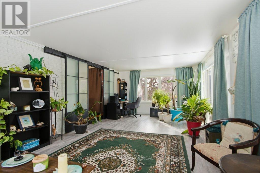 61 Lafferty Road, Quinte West, Ontario  K8V 5P7 - Photo 11 - X12846444