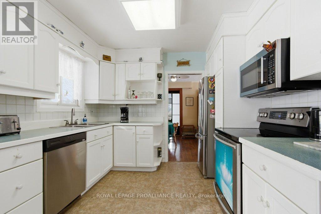 61 Lafferty Road, Quinte West, Ontario  K8V 5P7 - Photo 13 - X12846444