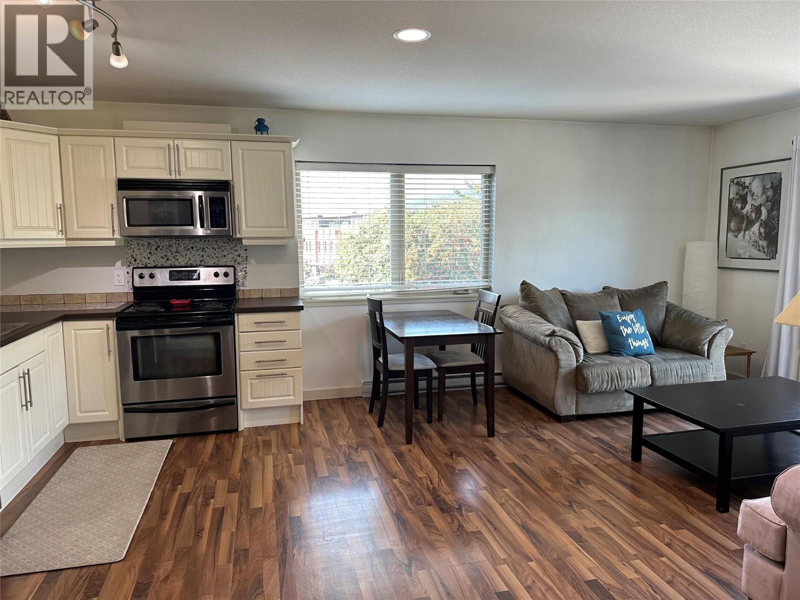 1042 1st Avenue Unit# 402, Fernie, British Columbia V0B 1M0 - Photo 11 - 10360667
