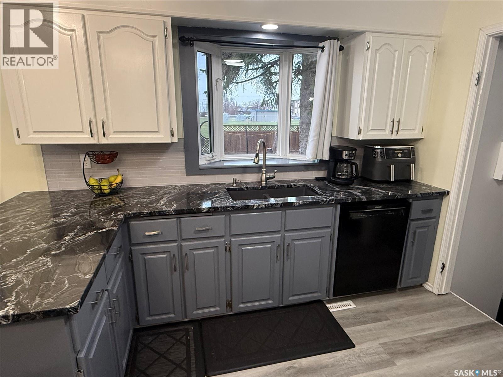 20 Scott Crescent, Weyburn, Saskatchewan  S4H 1T6 - Photo 14 - SK004329