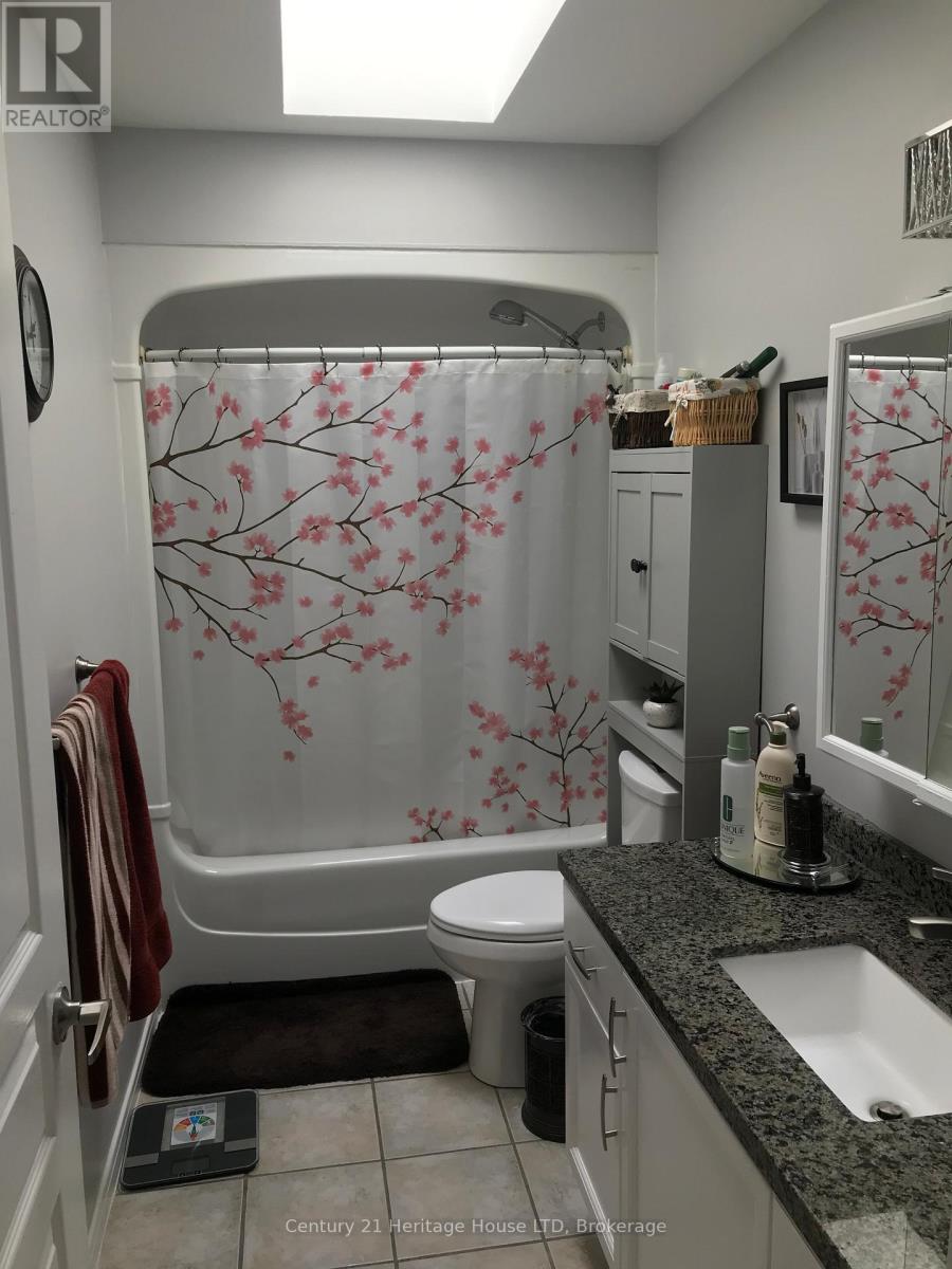 25 Nelson Avenue, Fort Erie, Ontario  L2A 5K7 - Photo 17 - X12828246