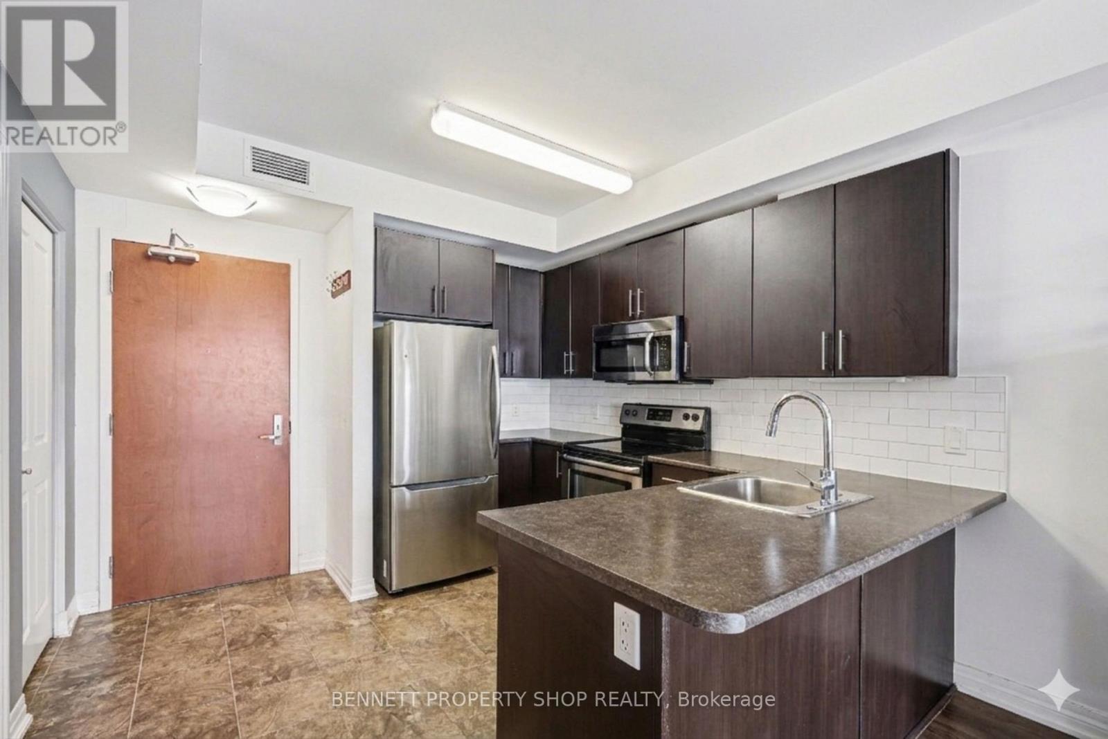 2005 - 242 Rideau Street, Ottawa, Ontario  K1N 0B7 - Photo 2 - X12846408