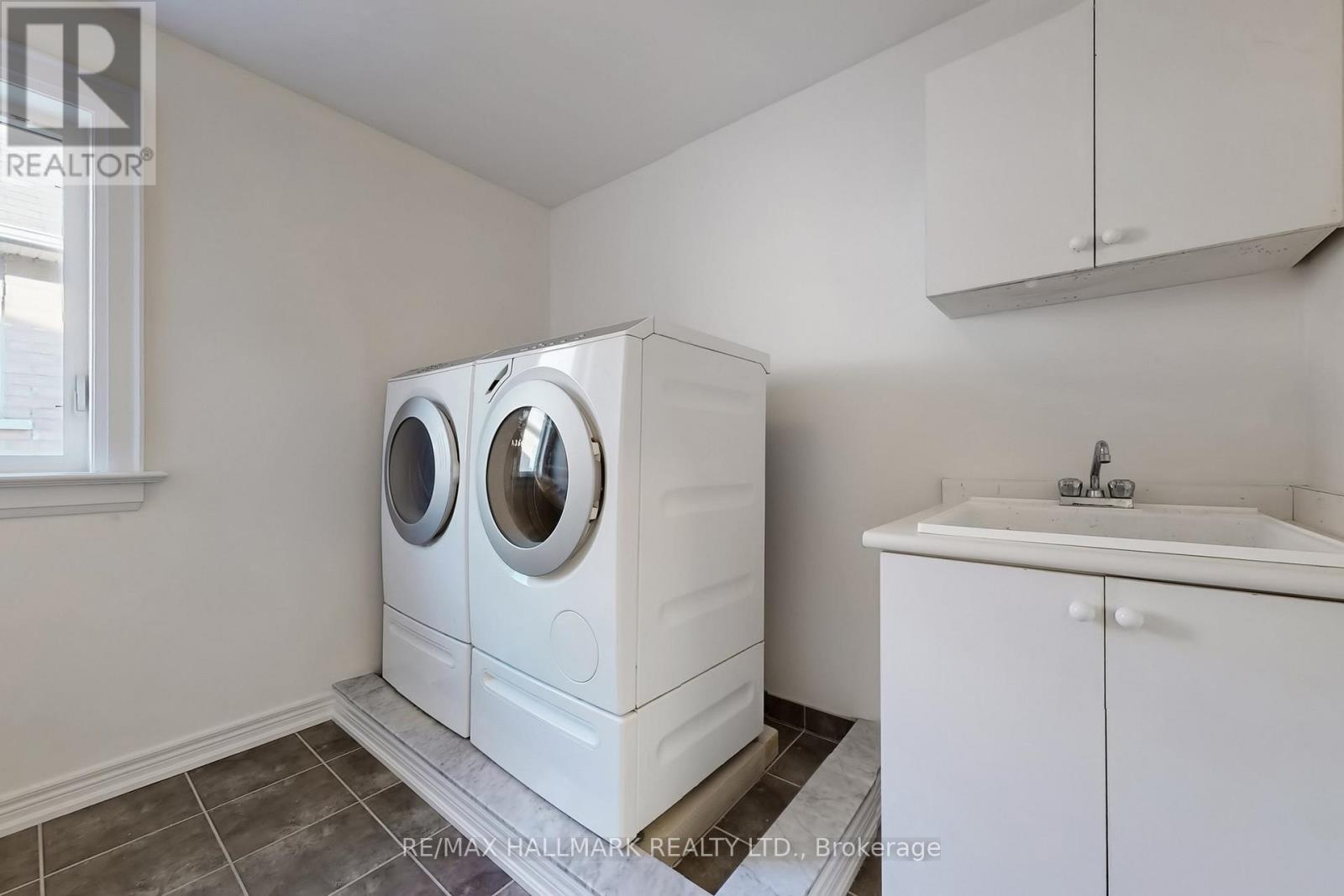 1135 Cenotaph Boulevard, Newmarket, Ontario  L3X 0A7 - Photo 31 - N12841760