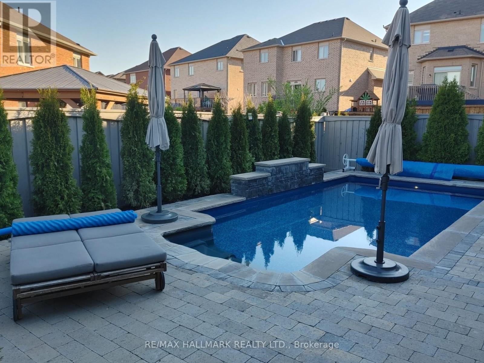 1135 Cenotaph Boulevard, Newmarket, Ontario  L3X 0A7 - Photo 49 - N12841760