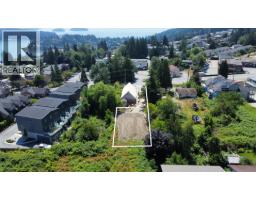 746 GIBSONS WAY, Gibsons, British Columbia